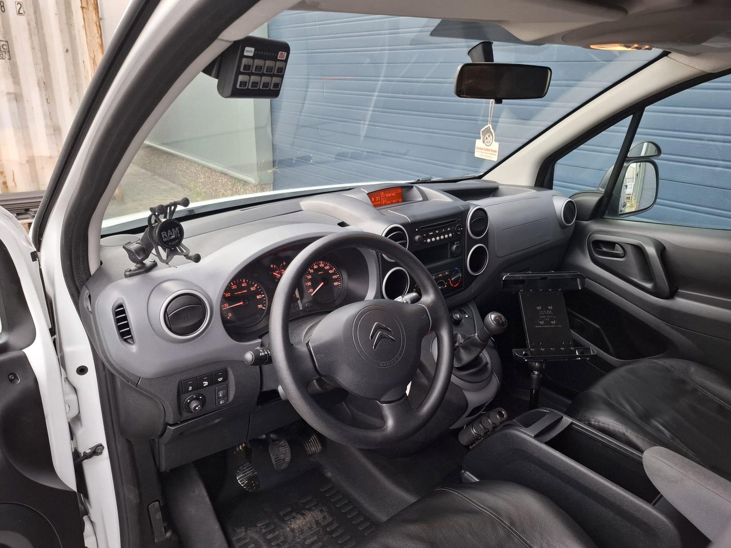 Citroën Berlingo 1.6 BlueHDI 100 Club S&S AIRCO / TREKHAAK / CRUISE CONTROLE / EURO 6 / MARGE !!