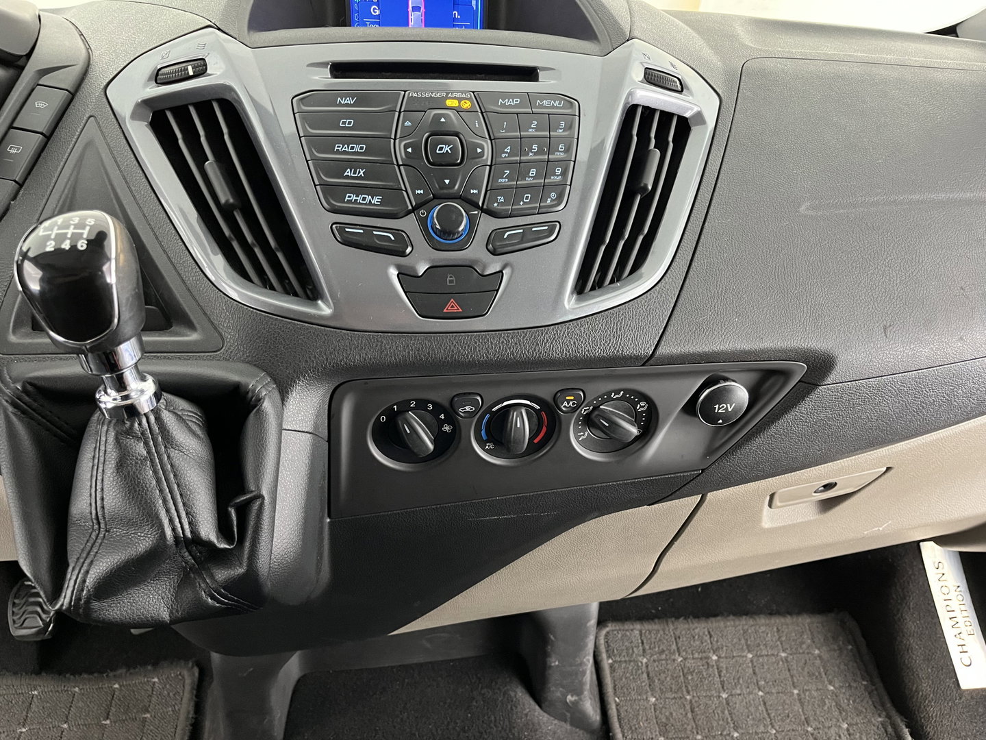 Ford Transit Custom 290 2.2 TDCI L2H1 Limited DC *DUBBEL-CABINE | DUBBELE-SCHUIFDEUR | LEATHER | NAVI-FULLMAP | CAMERA | AIRCO | CRUISE | PDC | 16''ALU | TOWBAR*