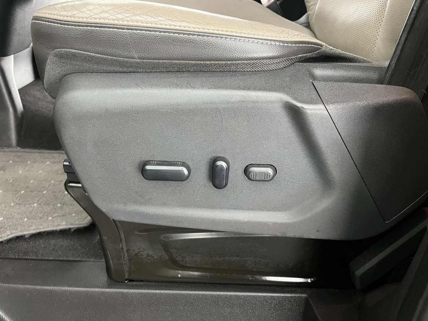 Ford Transit Custom 290 2.2 TDCI L2H1 Limited DC *DUBBEL-CABINE | DUBBELE-SCHUIFDEUR | LEATHER | NAVI-FULLMAP | CAMERA | AIRCO | CRUISE | PDC | 16''ALU | TOWBAR*
