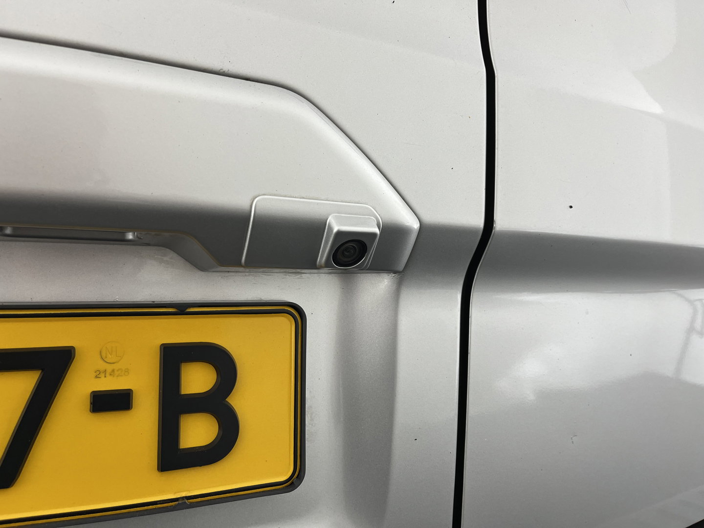 Ford Transit Custom 290 2.2 TDCI L2H1 Limited DC *DUBBEL-CABINE | DUBBELE-SCHUIFDEUR | LEATHER | NAVI-FULLMAP | CAMERA | AIRCO | CRUISE | PDC | 16''ALU | TOWBAR*