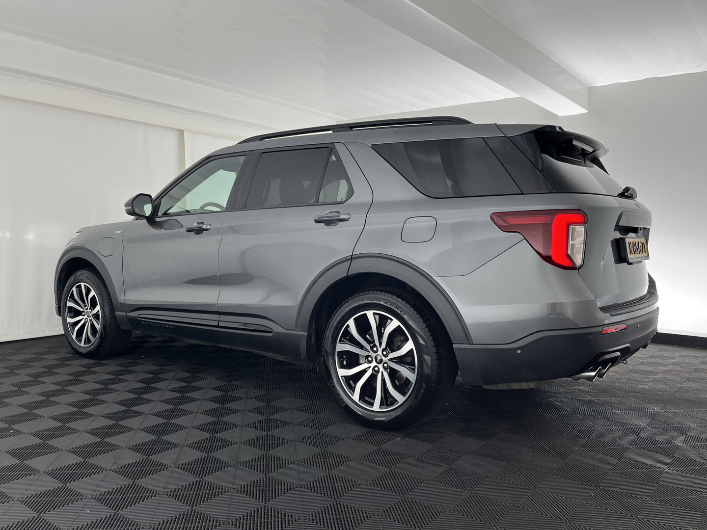 Ford Explorer 3.0 V6 EcoBoost PHEV ST-Line [7-Pers.] (Plug-in) (INCL.BTW) Aut. *PANO | LEATHER | FULL-LED | MEMORY-PACK | BANG&OLUFSEN | TOP-VIEW | ADAPTIVE-CRUISE | BLIND-SPOT | KEYLESS | HEATED-VENTILATED-COMFORTSEATS | 20''ALU | TOWBAR*