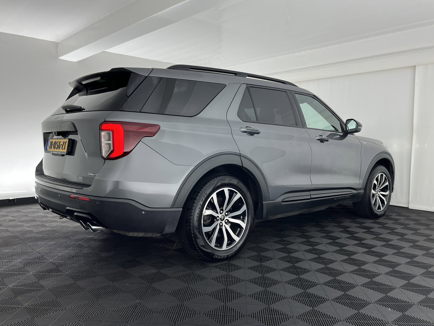 Ford Explorer 3.0 V6 EcoBoost PHEV ST-Line [7-Pers.] (Plug-in) (INCL.BTW) Aut. *PANO | LEATHER | FULL-LED | MEMORY-PACK | BANG&OLUFSEN | TOP-VIEW | ADAPTIVE-CRUISE | BLIND-SPOT | KEYLESS | HEATED-VENTILATED-COMFORTSEATS | 20''ALU | TOWBAR*