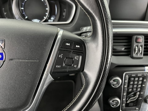 Volvo V40 2.0 D2 R-Design Business *LEATHER-MICROFIBRE | XENON | NAVI-FULLMAP | HEATED-SPORTSEATS | ECC | PDC | CRUISE | 15''ALU | TOWBAR*