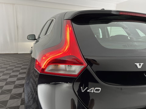 Volvo V40 2.0 D2 R-Design Business *LEATHER-MICROFIBRE | XENON | NAVI-FULLMAP | HEATED-SPORTSEATS | ECC | PDC | CRUISE | 15''ALU | TOWBAR*