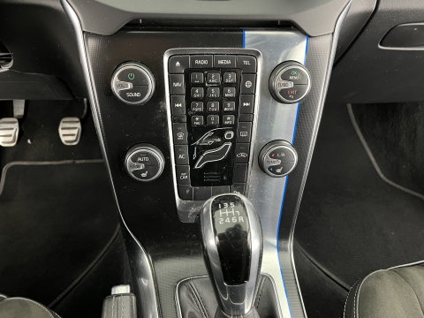 Volvo V40 2.0 D2 R-Design Business *LEATHER-MICROFIBRE | XENON | NAVI-FULLMAP | HEATED-SPORTSEATS | ECC | PDC | CRUISE | 15''ALU | TOWBAR*