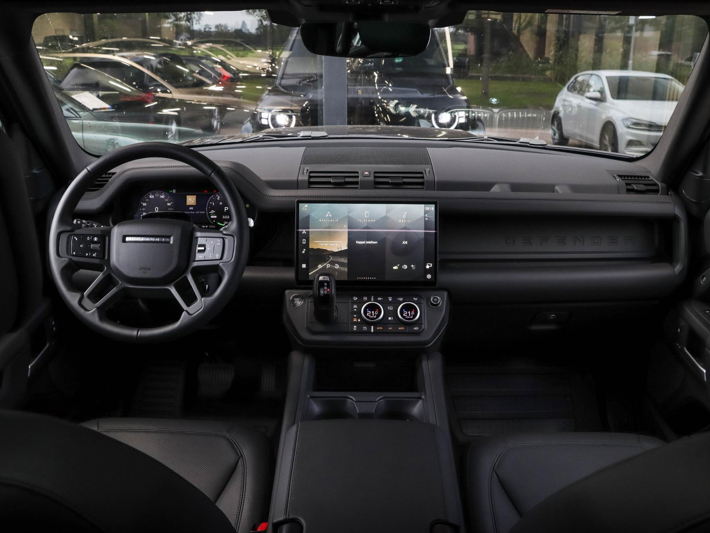 Land Rover Defender 2.0 P300e 110 X-Dynamic HSE |22"|Pano|Trekhaak|360 camera|Stoelkoeling