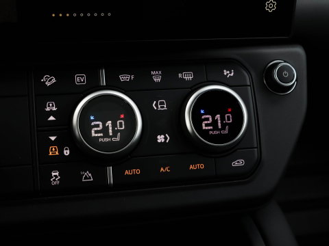 Land Rover Defender 2.0 P300e 110 X-Dynamic HSE |22"|Pano|Trekhaak|360 camera|Stoelkoeling