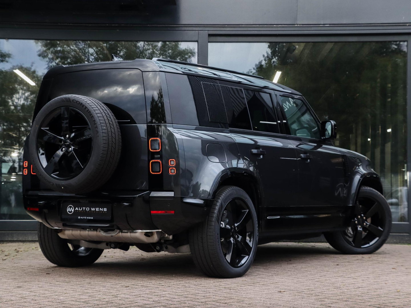 Land Rover Defender 2.0 P300e 110 X-Dynamic HSE |22"|Pano|Trekhaak|360 camera|Stoelkoeling