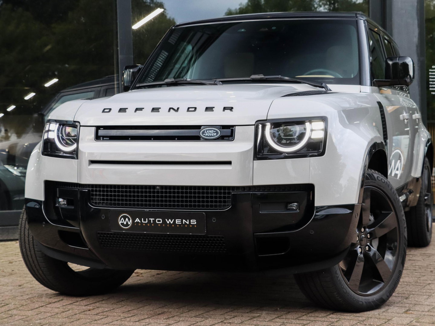 Land Rover Defender 2.0 P300e 110 X-Dynamic HSE |22"|Pano|Trekhaak|360 camera|Stoelkoeling