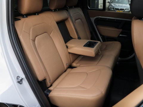 Land Rover Defender 2.0 P300e 110 X-Dynamic HSE |22"|Pano|Trekhaak|360 camera|Stoelkoeling
