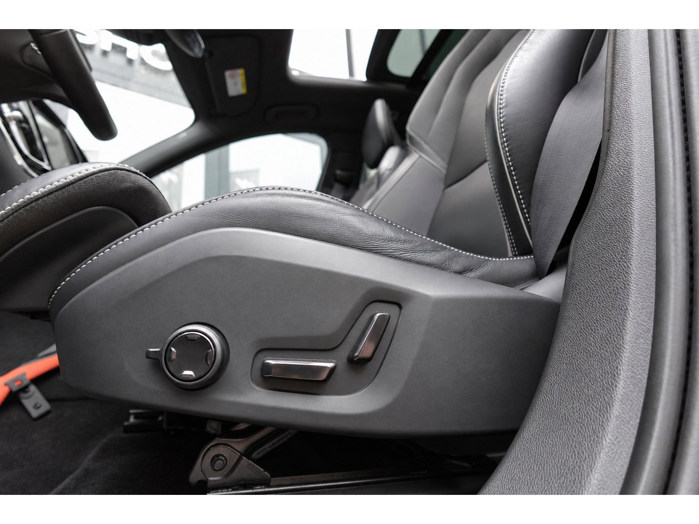 Volvo XC60 2.0 T8 Twin Engine AWD R-Design PANO KEYLESS VOL'