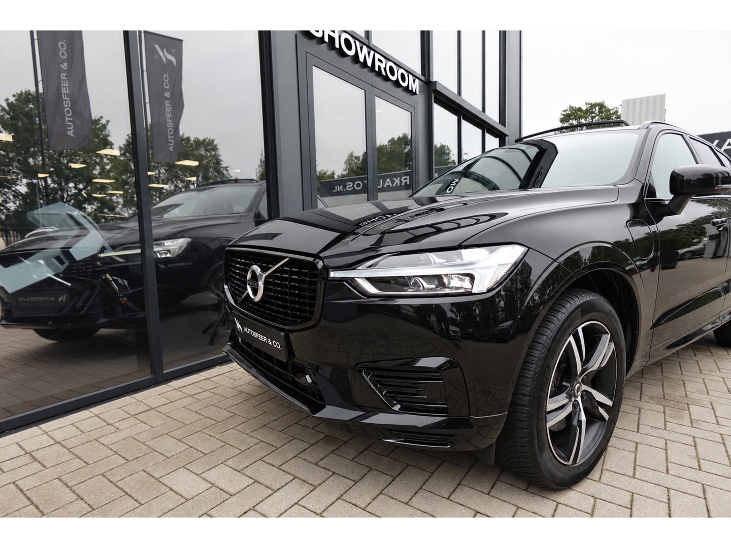 Volvo XC60 2.0 T8 Twin Engine AWD R-Design PANO KEYLESS VOL'