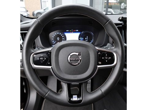 Volvo XC60 2.0 T8 Twin Engine AWD R-Design PANO KEYLESS VOL'
