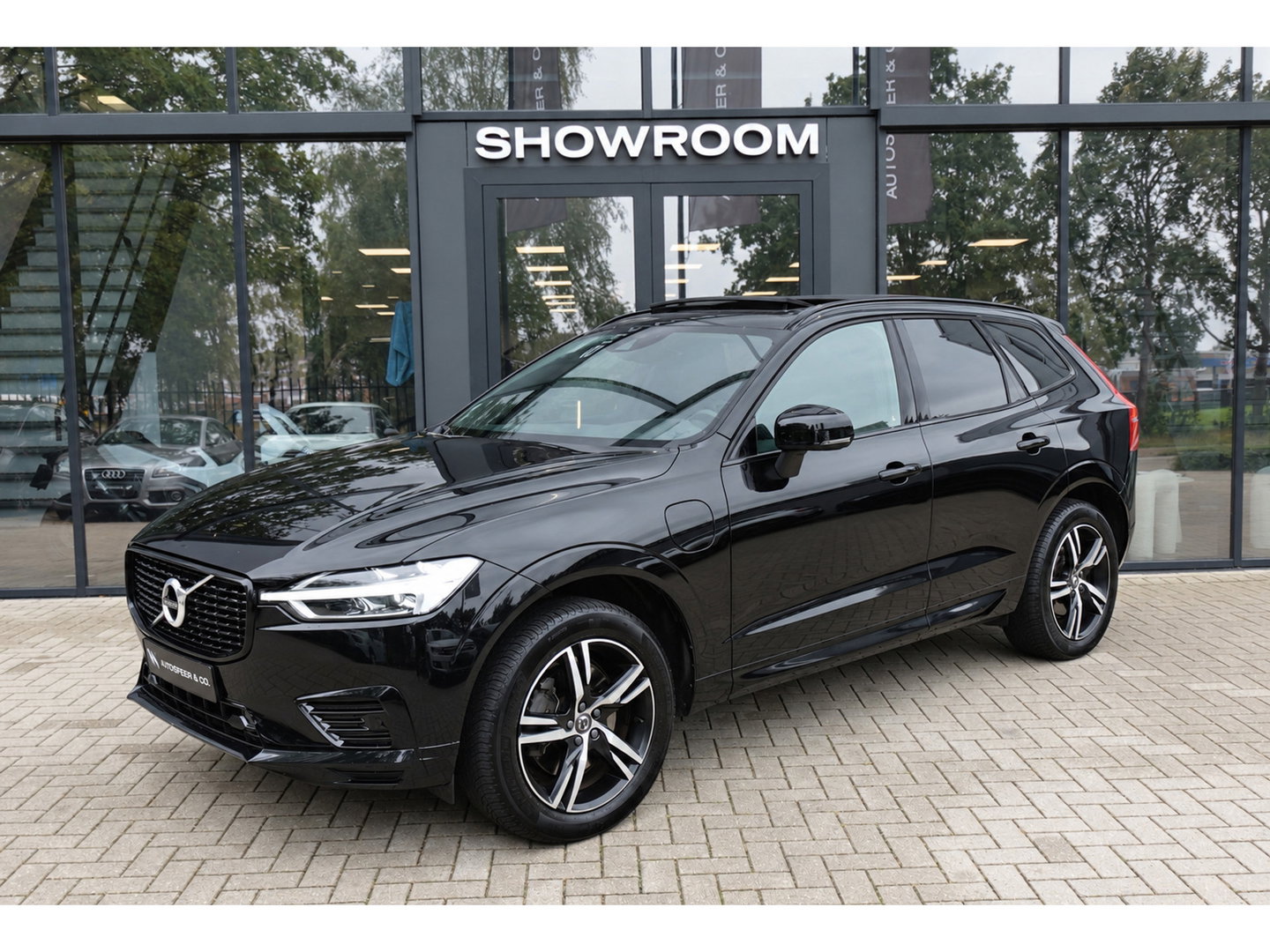 Volvo XC60 2.0 T8 Twin Engine AWD R-Design PANO KEYLESS VOL'