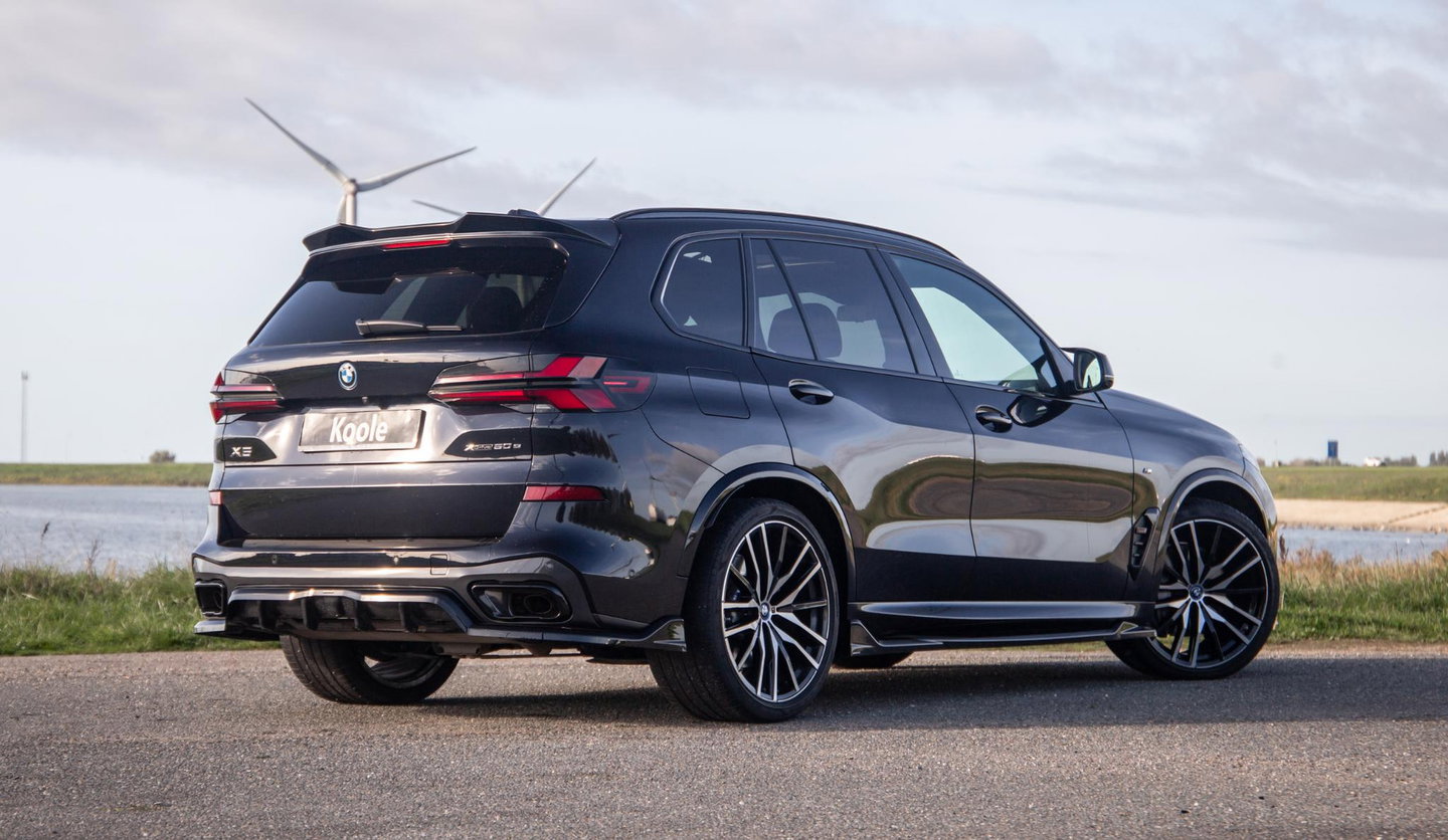 BMW X5 xDrive50e Launch Edition M PAKKET / SKYLOUNCH / TREKHAAK / MAXTON / PANO / HEAD UP / BEKERKOELING / STOEVERWAMRING / DEALER ONDERHOUDEN