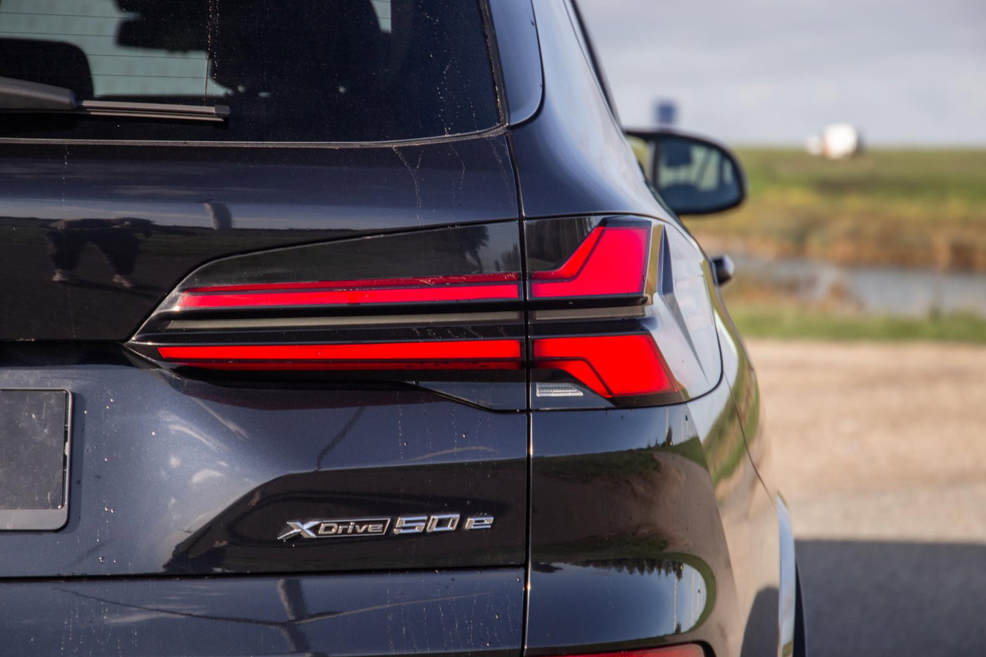 BMW X5 xDrive50e Launch Edition M PAKKET / SKYLOUNCH / TREKHAAK / MAXTON / PANO / HEAD UP / BEKERKOELING / STOEVERWAMRING / DEALER ONDERHOUDEN