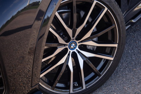 BMW X5 xDrive50e Launch Edition M PAKKET / SKYLOUNCH / TREKHAAK / MAXTON / PANO / HEAD UP / BEKERKOELING / STOEVERWAMRING / DEALER ONDERHOUDEN