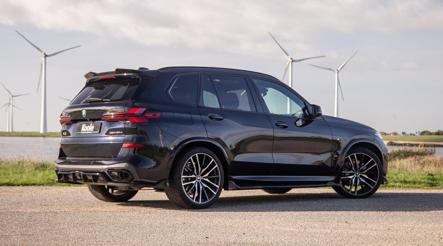 BMW X5 xDrive50e Launch Edition M PAKKET / SKYLOUNCH / TREKHAAK / MAXTON / PANO / HEAD UP / BEKERKOELING / STOEVERWAMRING / DEALER ONDERHOUDEN