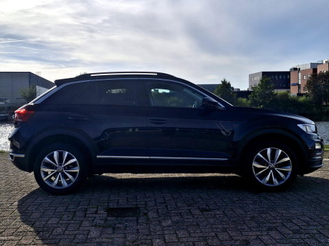 Volkswagen T-Roc 1.0 TSI Style Business | ADAPTIEF | LED DRL | STOELVERWARMING | CLIMATE |