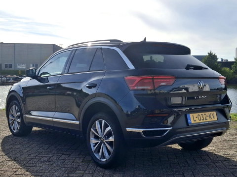 Volkswagen T-Roc 1.0 TSI Style Business | ADAPTIEF | LED DRL | STOELVERWARMING | CLIMATE |
