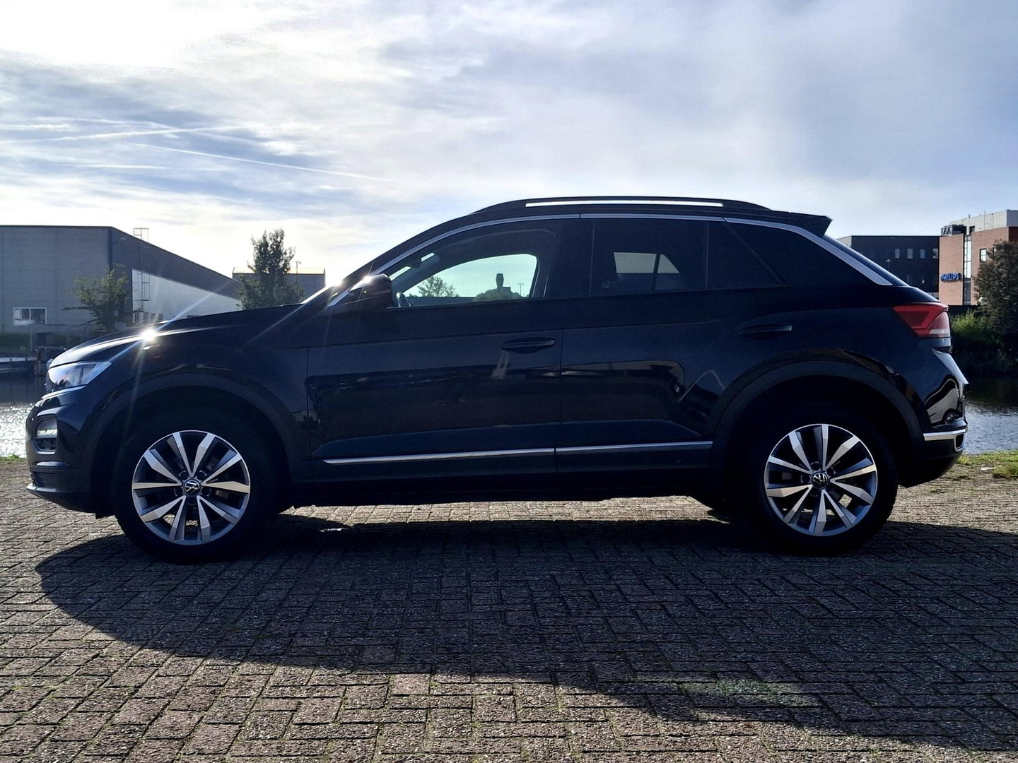 Volkswagen T-Roc 1.0 TSI Style Business | ADAPTIEF | LED DRL | STOELVERWARMING | CLIMATE |