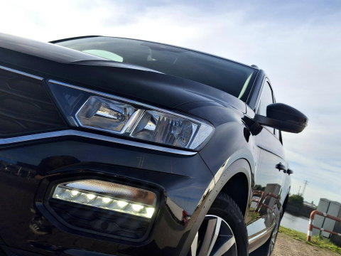 Volkswagen T-Roc 1.0 TSI Style Business | ADAPTIEF | LED DRL | STOELVERWARMING | CLIMATE |