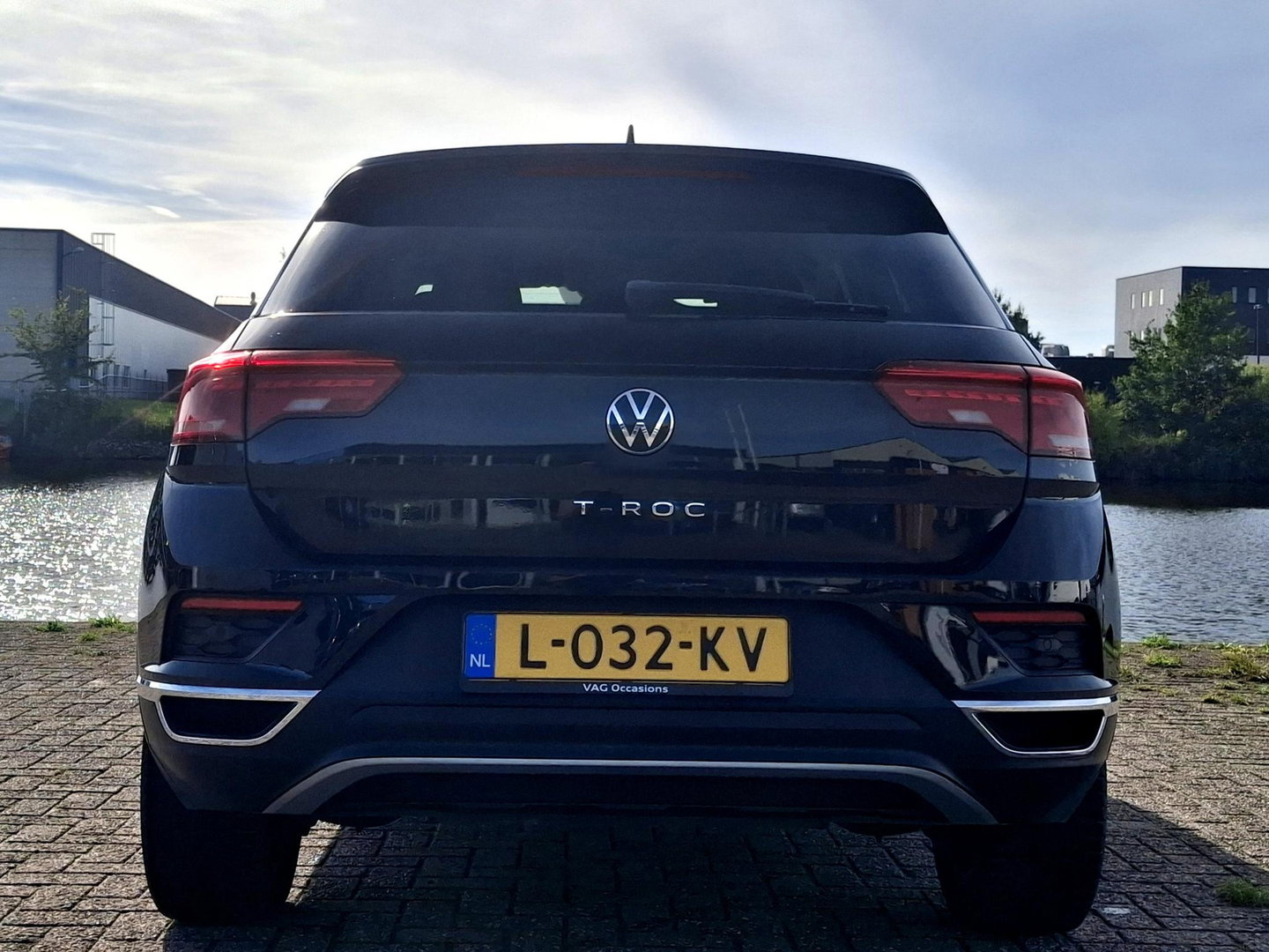 Volkswagen T-Roc 1.0 TSI Style Business | ADAPTIEF | LED DRL | STOELVERWARMING | CLIMATE |