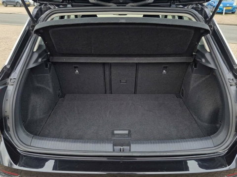 Volkswagen T-Roc 1.0 TSI Style Business | ADAPTIEF | LED DRL | STOELVERWARMING | CLIMATE |