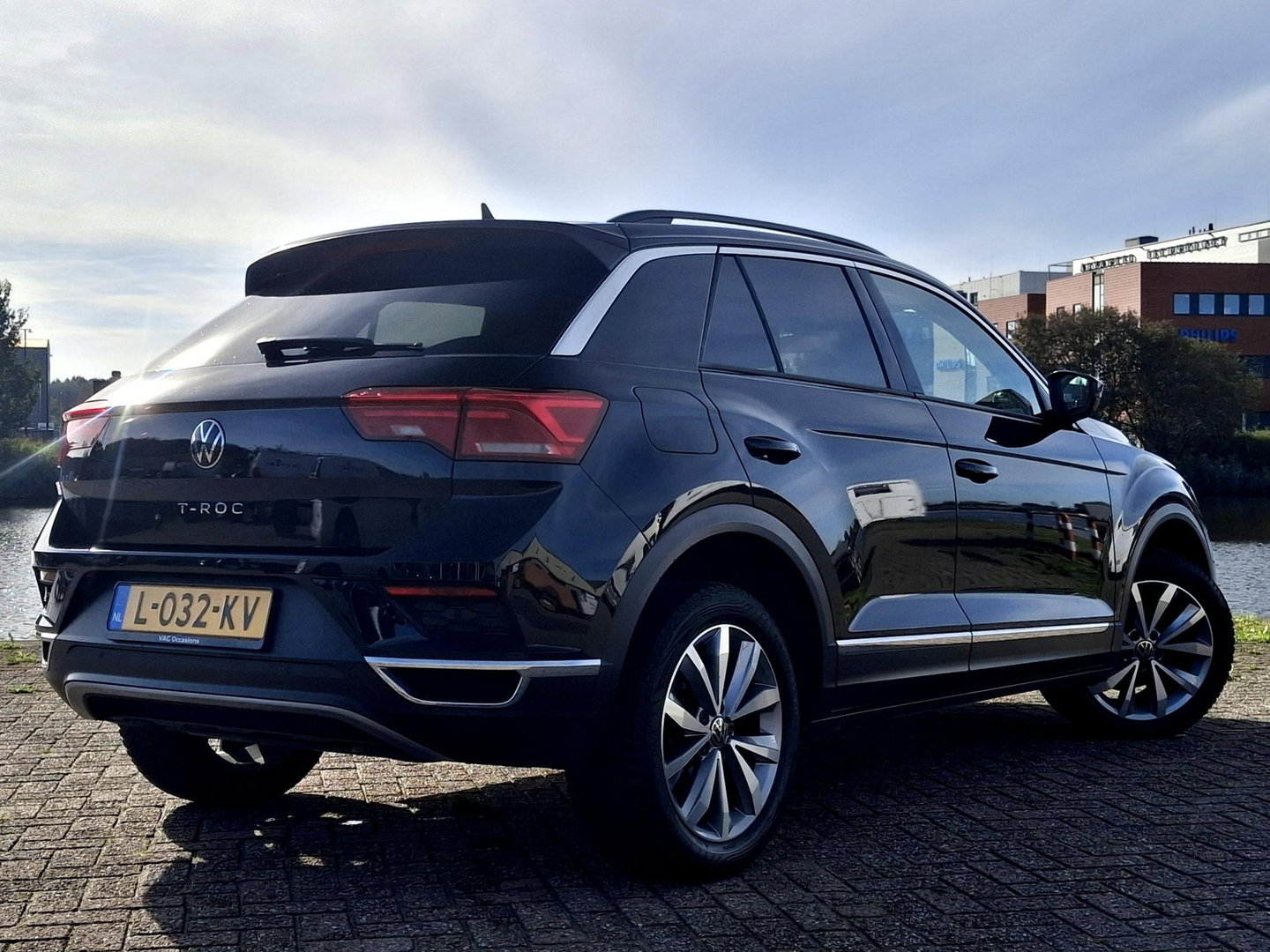 Volkswagen T-Roc 1.0 TSI Style Business | ADAPTIEF | LED DRL | STOELVERWARMING | CLIMATE |