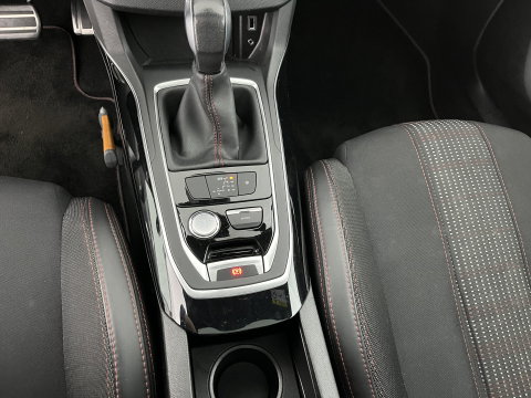 Peugeot 308 SW 1.2 PureTech GT-line Aut. *PANO | LEATHER-MICROFIBRE | FULL-LED | DENON-AUDIO | BLIND-SPOT | SPORT-SEATS | NAVI-FULLMAP | KEYLESS | DAB | SHIFT-PADDLES | LANE-ASSIST | CAMERA | ECC | CARPLAY | PDC | 18''ALU | TOW