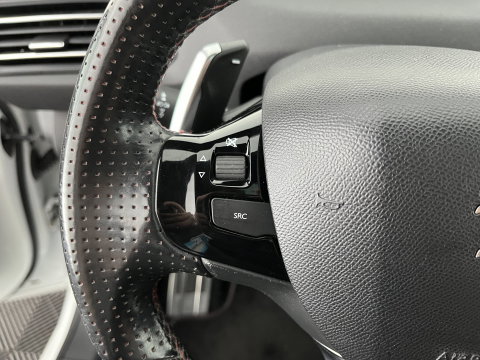 Peugeot 308 SW 1.2 PureTech GT-line Aut. *PANO | LEATHER-MICROFIBRE | FULL-LED | DENON-AUDIO | BLIND-SPOT | SPORT-SEATS | NAVI-FULLMAP | KEYLESS | DAB | SHIFT-PADDLES | LANE-ASSIST | CAMERA | ECC | CARPLAY | PDC | 18''ALU | TOW
