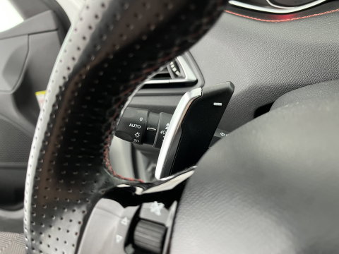Peugeot 308 SW 1.2 PureTech GT-line Aut. *PANO | LEATHER-MICROFIBRE | FULL-LED | DENON-AUDIO | BLIND-SPOT | SPORT-SEATS | NAVI-FULLMAP | KEYLESS | DAB | SHIFT-PADDLES | LANE-ASSIST | CAMERA | ECC | CARPLAY | PDC | 18''ALU | TOW