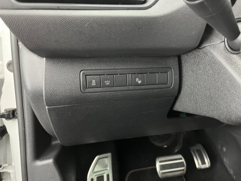 Peugeot 308 SW 1.2 PureTech GT-line Aut. *PANO | LEATHER-MICROFIBRE | FULL-LED | DENON-AUDIO | BLIND-SPOT | SPORT-SEATS | NAVI-FULLMAP | KEYLESS | DAB | SHIFT-PADDLES | LANE-ASSIST | CAMERA | ECC | CARPLAY | PDC | 18''ALU | TOW