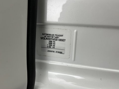 Peugeot 308 SW 1.2 PureTech GT-line Aut. *PANO | LEATHER-MICROFIBRE | FULL-LED | DENON-AUDIO | BLIND-SPOT | SPORT-SEATS | NAVI-FULLMAP | KEYLESS | DAB | SHIFT-PADDLES | LANE-ASSIST | CAMERA | ECC | CARPLAY | PDC | 18''ALU | TOW