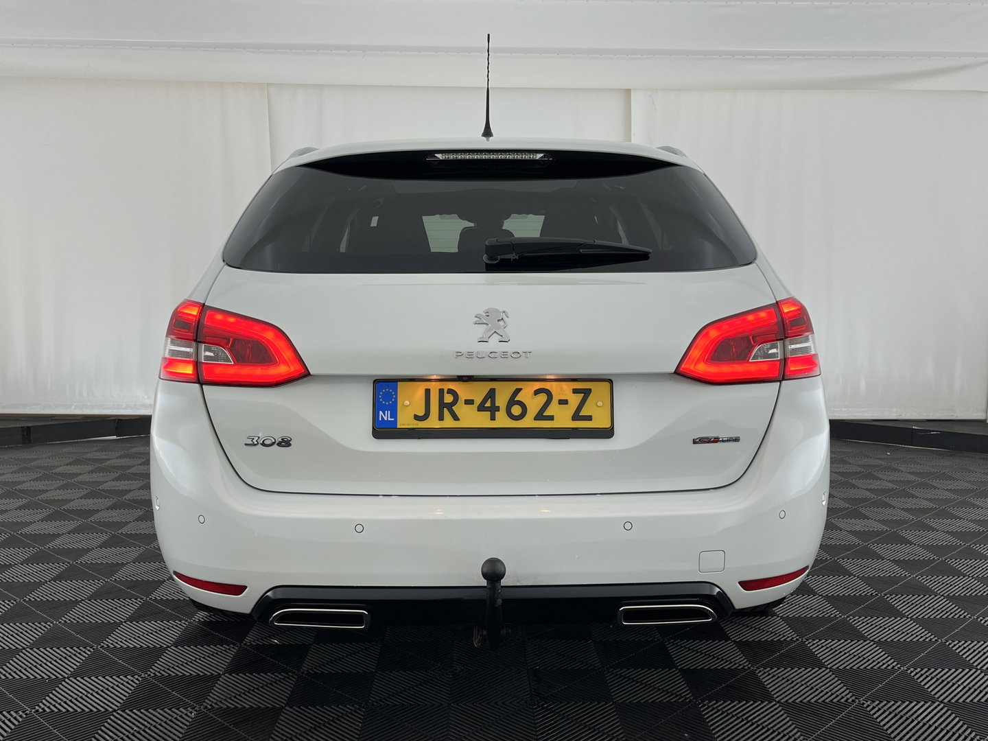 Peugeot 308 SW 1.2 PureTech GT-line Aut. *PANO | LEATHER-MICROFIBRE | FULL-LED | DENON-AUDIO | BLIND-SPOT | SPORT-SEATS | NAVI-FULLMAP | KEYLESS | DAB | SHIFT-PADDLES | LANE-ASSIST | CAMERA | ECC | CARPLAY | PDC | 18''ALU | TOW
