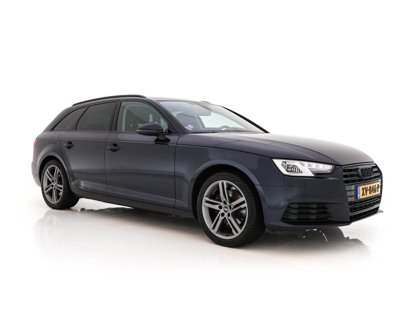 Audi A4 Avant 2.0 TFSI MHEV Design Pro Line Plus Aut. *DIGI-COCKPIT | XENON | NAVI-FULLMAP | HEATED-SPORTSEATS | PRIVACY-GLASS | AUDI-SOUND | AIRCO | PDC | CRUISE | 18''ALU | TOWBAR*