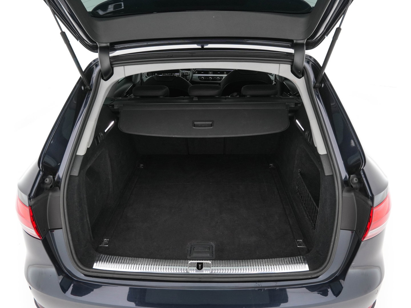 Audi A4 Avant 2.0 TFSI MHEV Design Pro Line Plus Aut. *DIGI-COCKPIT | XENON | NAVI-FULLMAP | HEATED-SPORTSEATS | PRIVACY-GLASS | AUDI-SOUND | AIRCO | PDC | CRUISE | 18''ALU | TOWBAR*