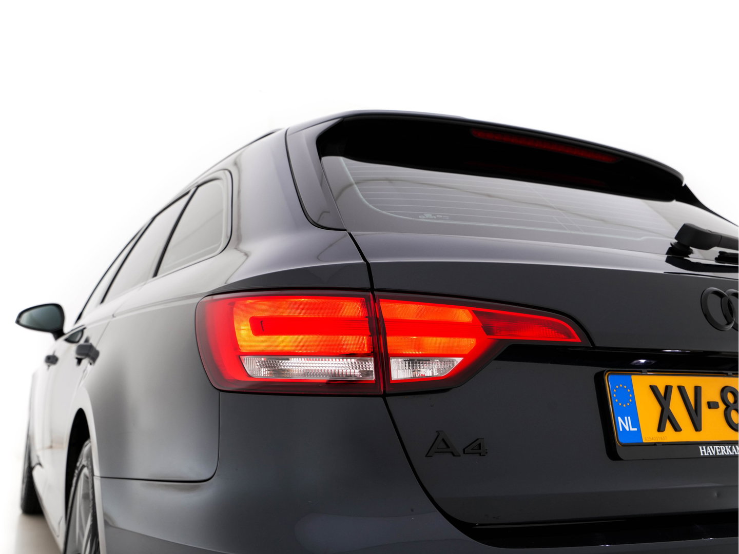 Audi A4 Avant 2.0 TFSI MHEV Design Pro Line Plus Aut. *DIGI-COCKPIT | XENON | NAVI-FULLMAP | HEATED-SPORTSEATS | PRIVACY-GLASS | AUDI-SOUND | AIRCO | PDC | CRUISE | 18''ALU | TOWBAR*