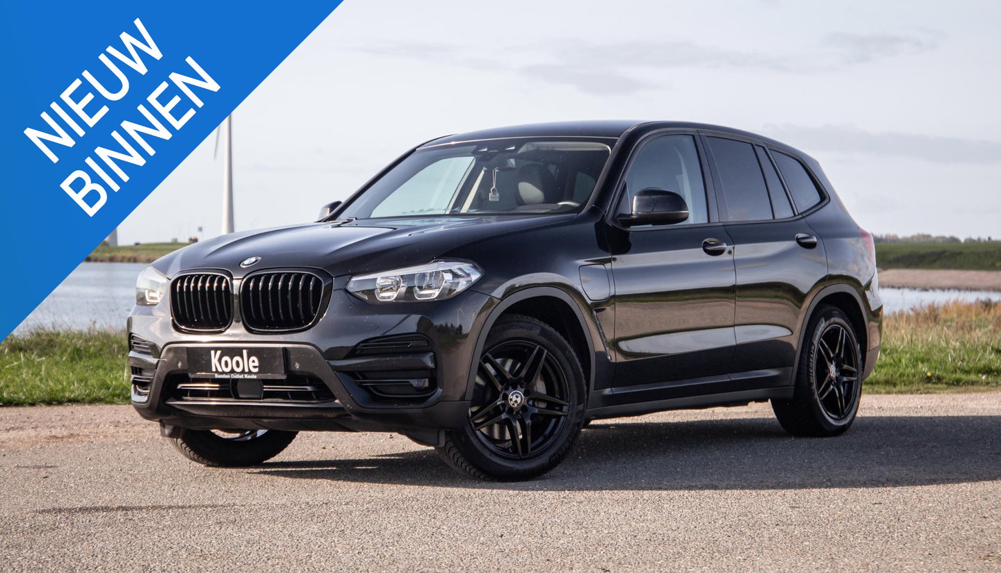 BMW X3 xDrive30e High Executive BLACK LINE / CARPLAY / LEER / STOELVERWARMING / CAMERA / DEALER ONDERHOUDEN