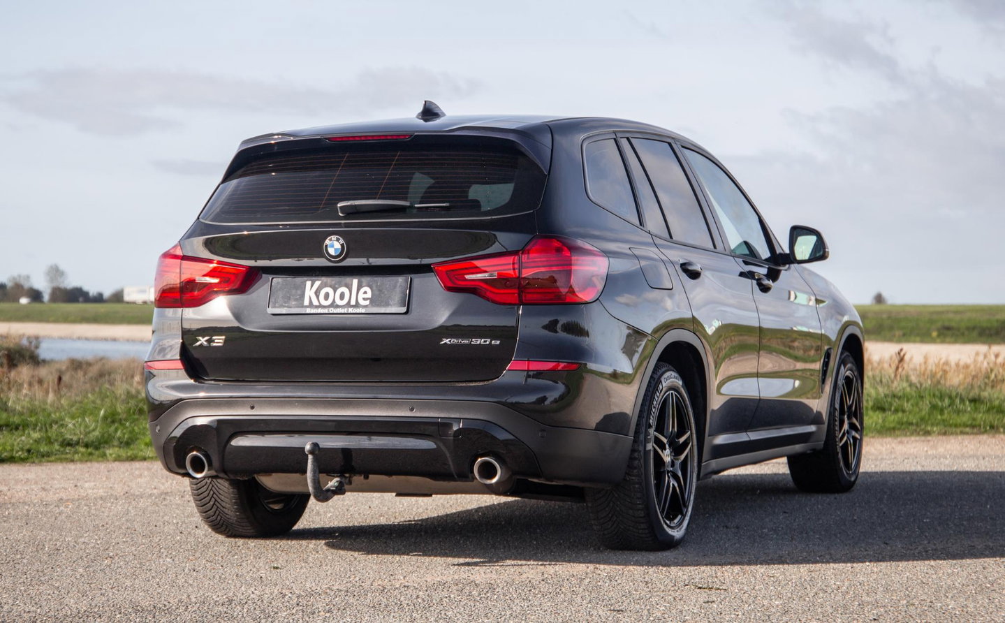 BMW X3 xDrive30e High Executive BLACK LINE / CARPLAY / LEER / STOELVERWARMING / CAMERA / DEALER ONDERHOUDEN