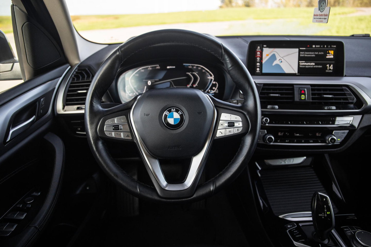 BMW X3 xDrive30e High Executive BLACK LINE / CARPLAY / LEER / STOELVERWARMING / CAMERA / DEALER ONDERHOUDEN