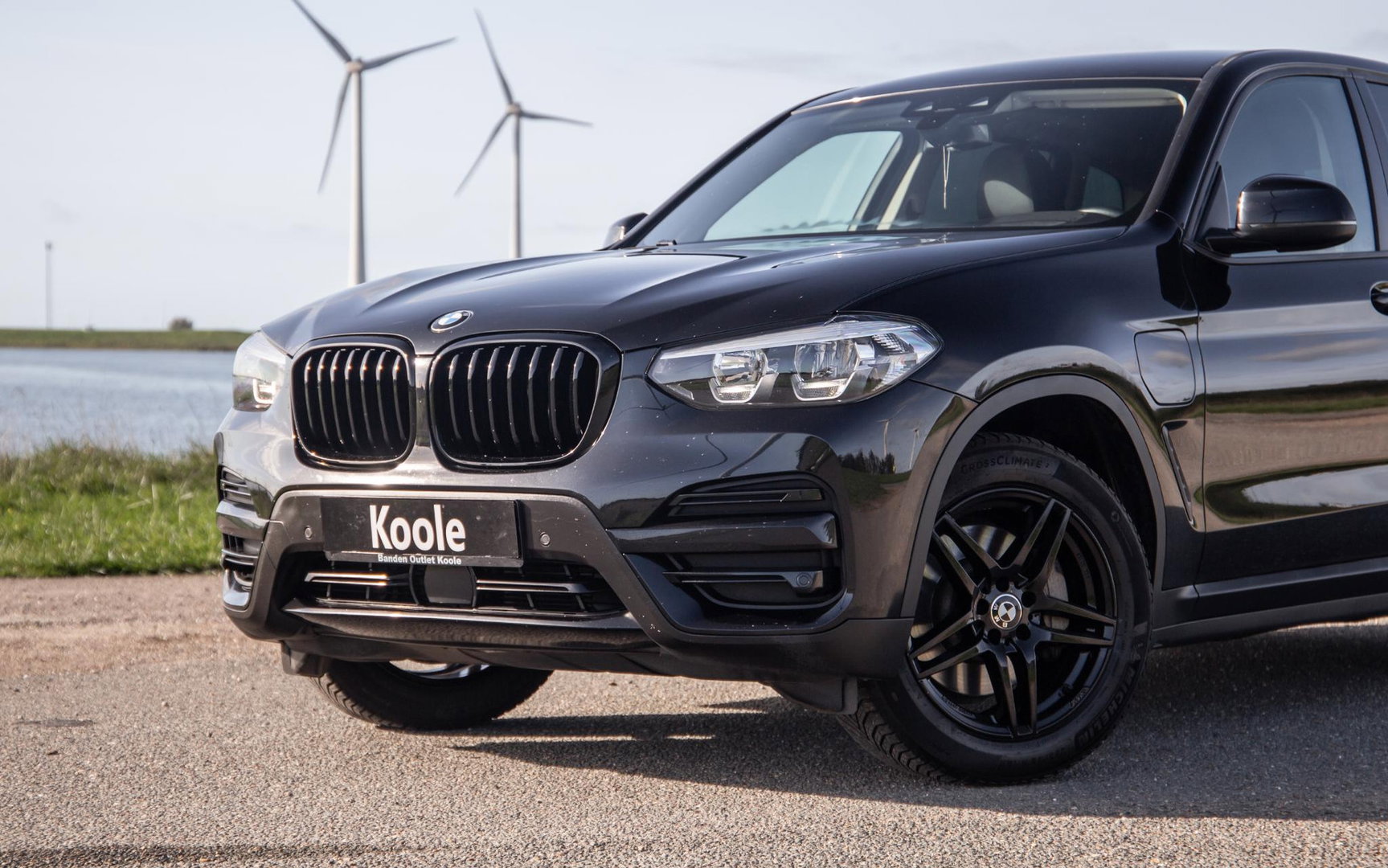 BMW X3 xDrive30e High Executive BLACK LINE / CARPLAY / LEER / STOELVERWARMING / CAMERA / DEALER ONDERHOUDEN