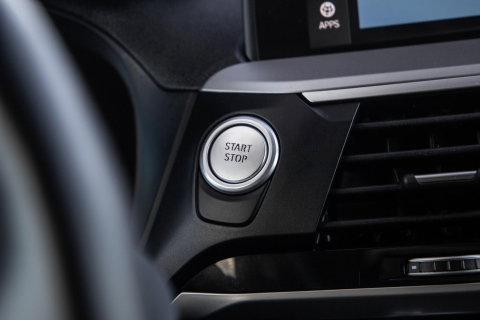 BMW X3 xDrive30e High Executive BLACK LINE / CARPLAY / LEER / STOELVERWARMING / CAMERA / DEALER ONDERHOUDEN