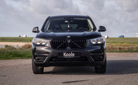 BMW X3 xDrive30e High Executive BLACK LINE / CARPLAY / LEER / STOELVERWARMING / CAMERA / DEALER ONDERHOUDEN