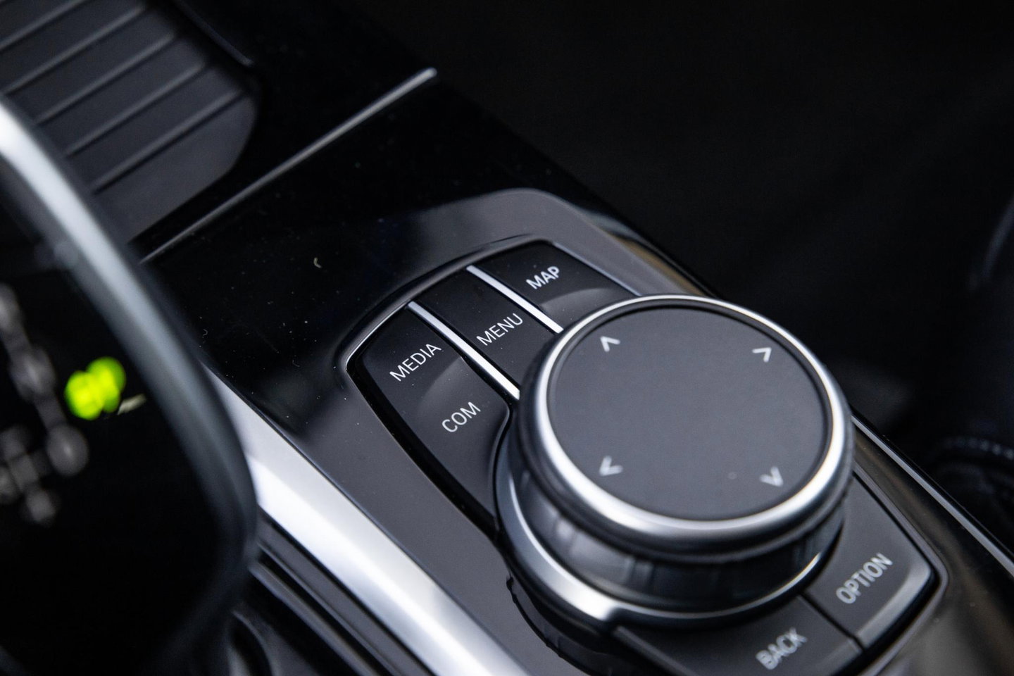 BMW X3 xDrive30e High Executive BLACK LINE / CARPLAY / LEER / STOELVERWARMING / CAMERA / DEALER ONDERHOUDEN
