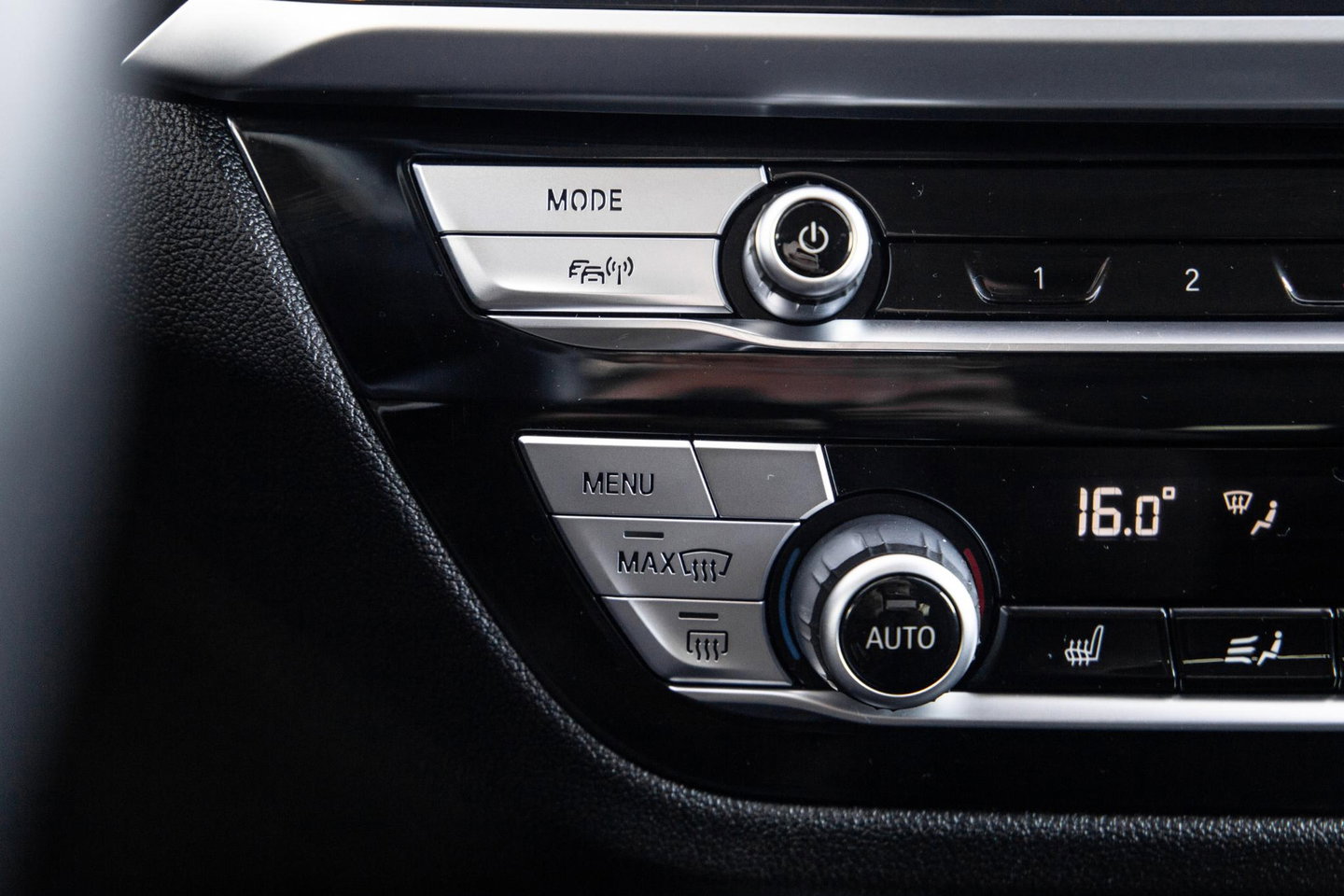 BMW X3 xDrive30e High Executive BLACK LINE / CARPLAY / LEER / STOELVERWARMING / CAMERA / DEALER ONDERHOUDEN