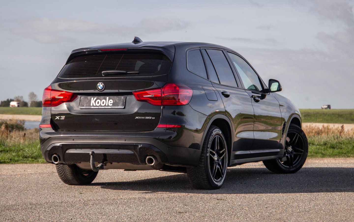 BMW X3 xDrive30e High Executive BLACK LINE / CARPLAY / LEER / STOELVERWARMING / CAMERA / DEALER ONDERHOUDEN