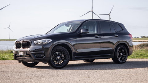 BMW X3 xDrive30e High Executive BLACK LINE / CARPLAY / LEER / STOELVERWARMING / CAMERA / DEALER ONDERHOUDEN