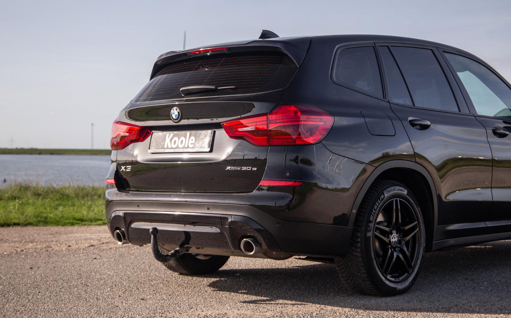 BMW X3 xDrive30e High Executive BLACK LINE / CARPLAY / LEER / STOELVERWARMING / CAMERA / DEALER ONDERHOUDEN