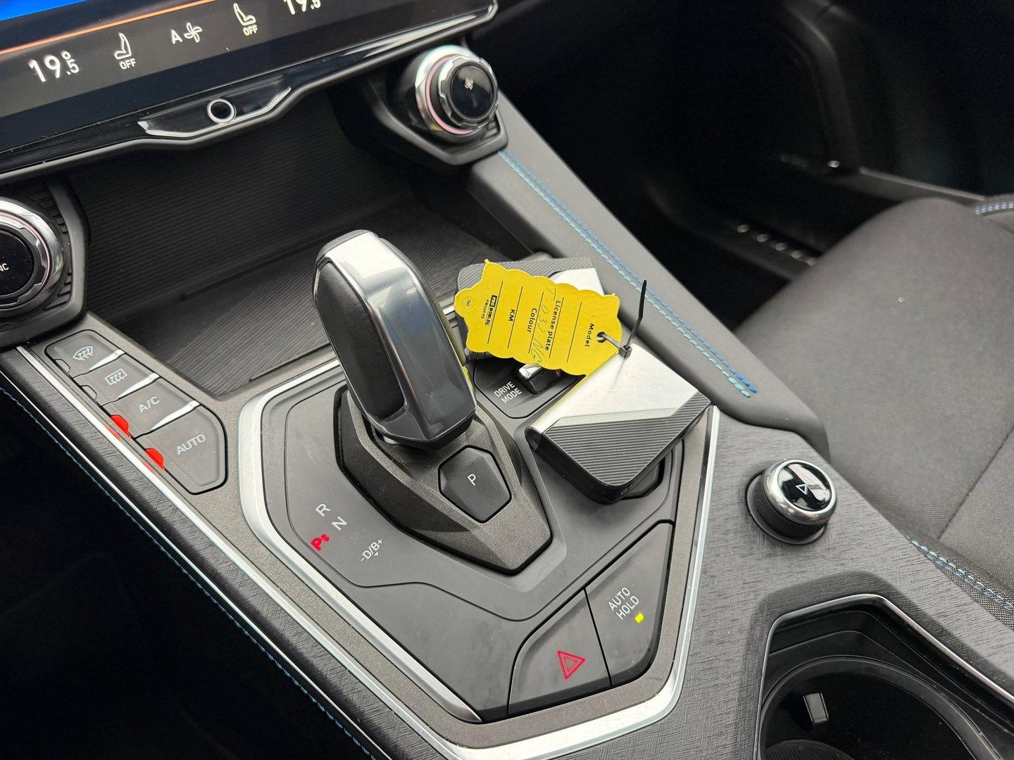 Lynk & Co 01 1.5 Zwarte Hemel|Pano|NL-Auto|Keyless|Infinity|Camera|Carplay|Memory